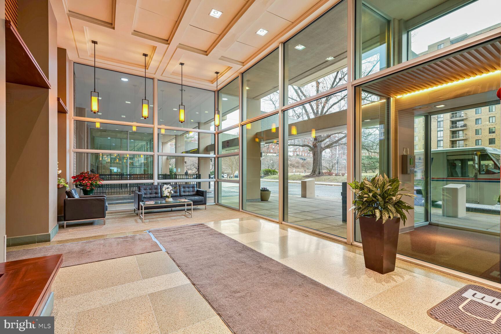 4600 S Four Mile Run Dr S #1022