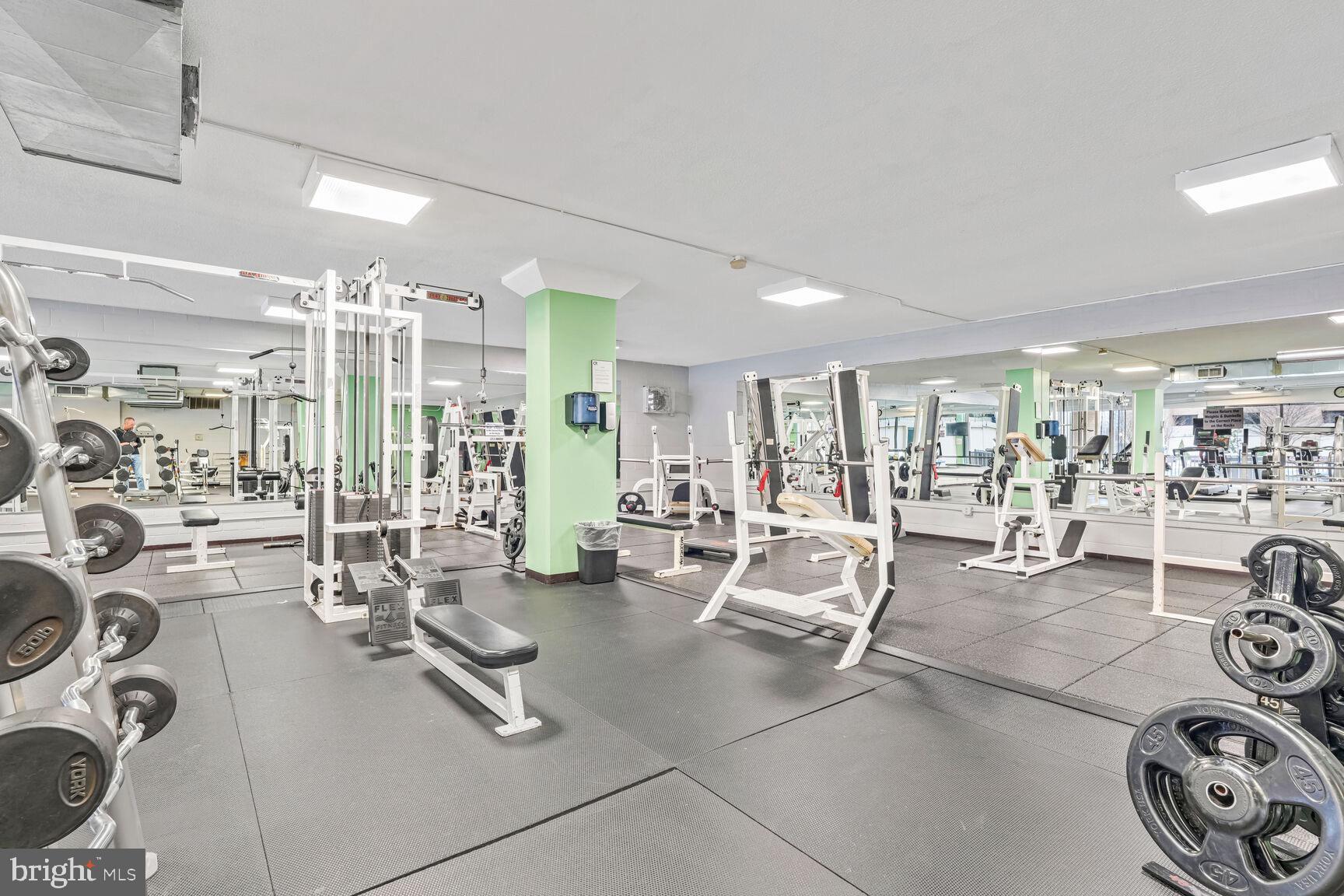 4600 S Four Mile Run Dr S #1022