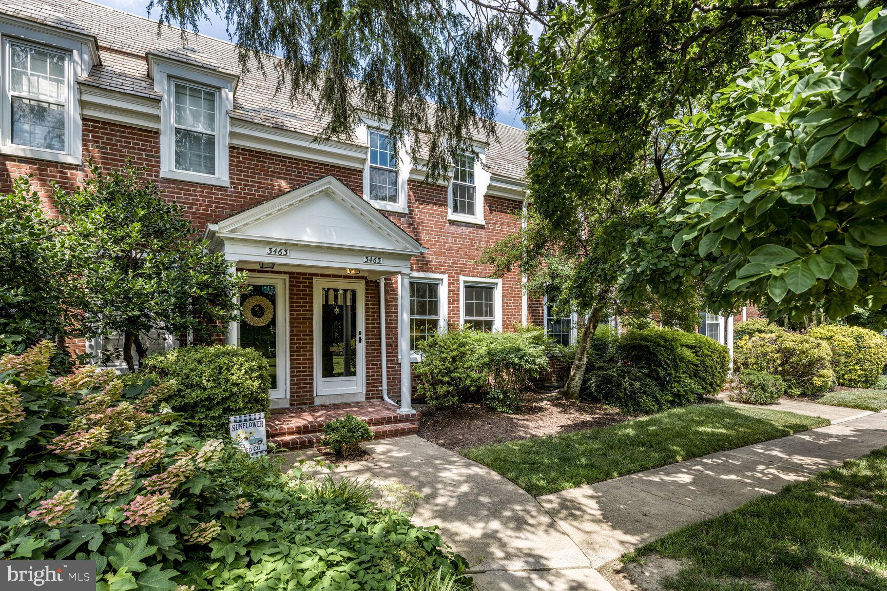 3465 S Wakefield St S