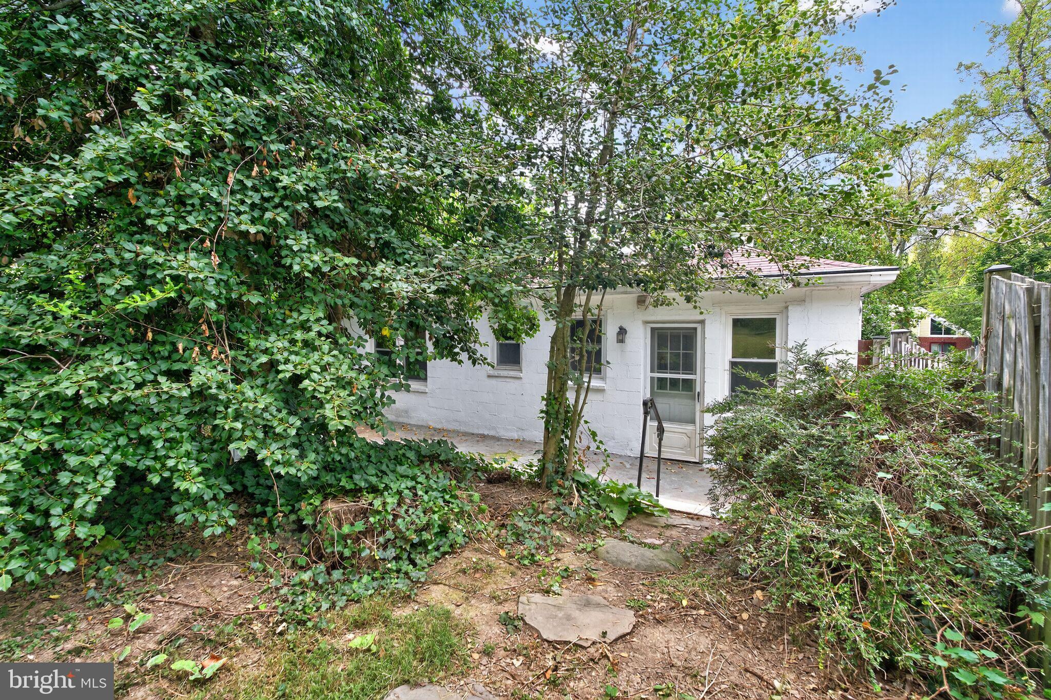 1801 N TAYLOR STREET