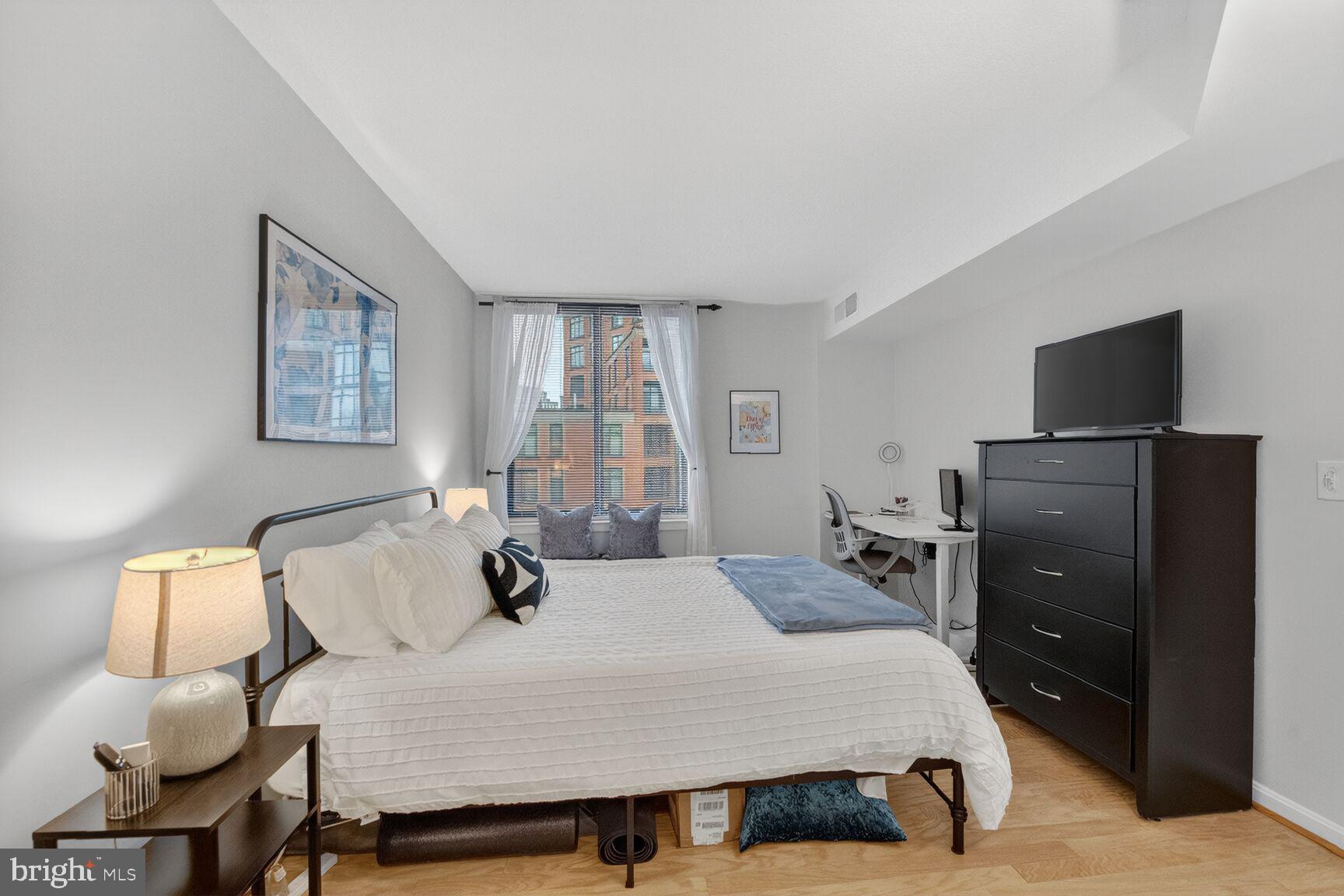 2220 FAIRFAX DRIVE 707