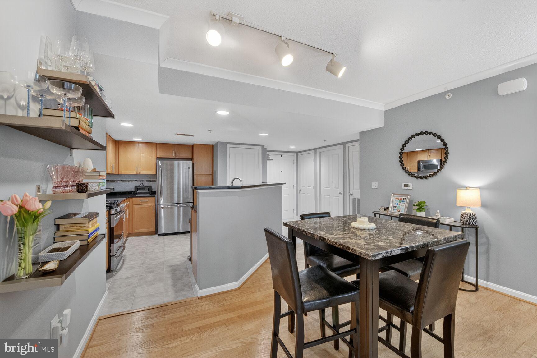 2220 FAIRFAX DRIVE 707