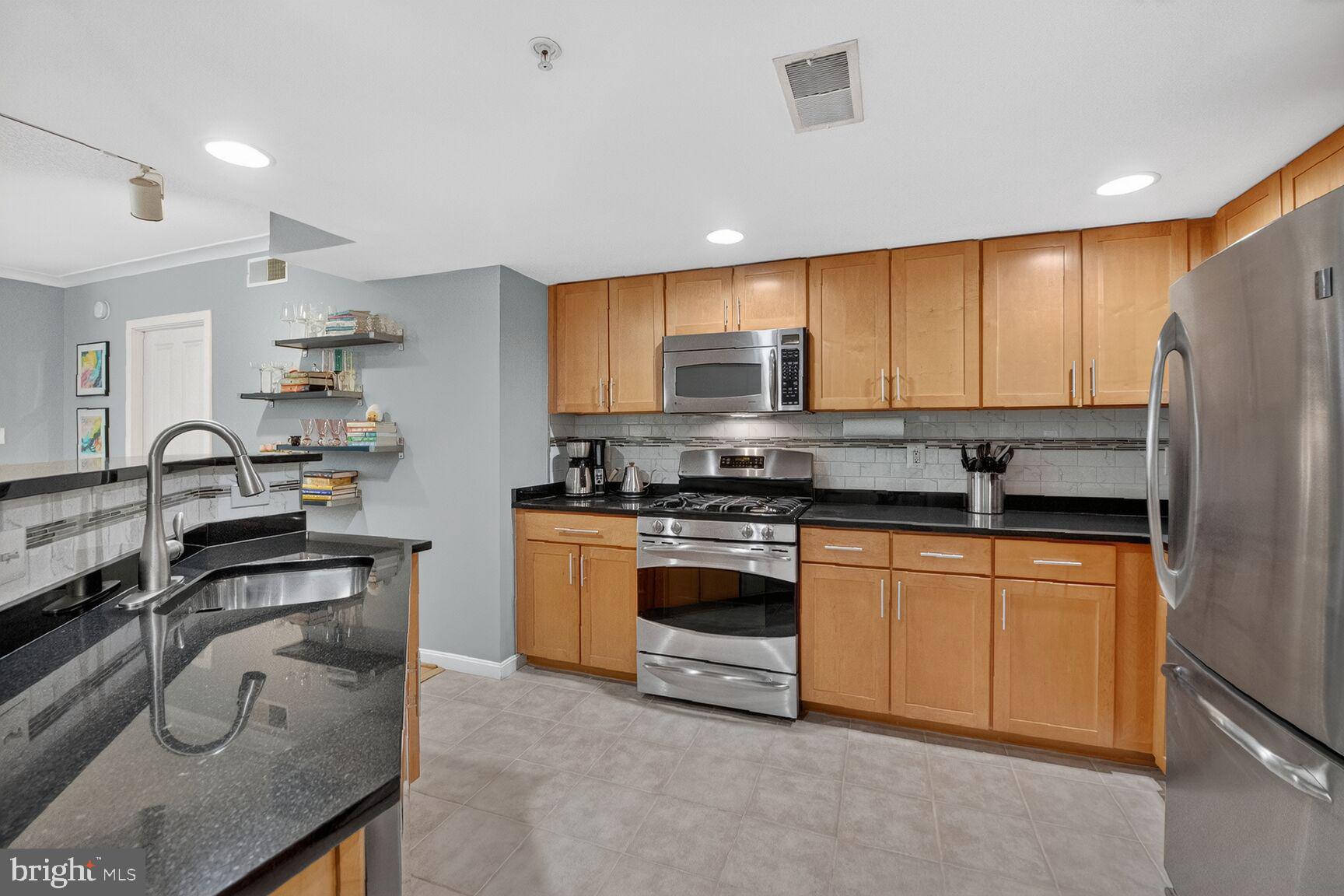 2220 FAIRFAX DRIVE 707