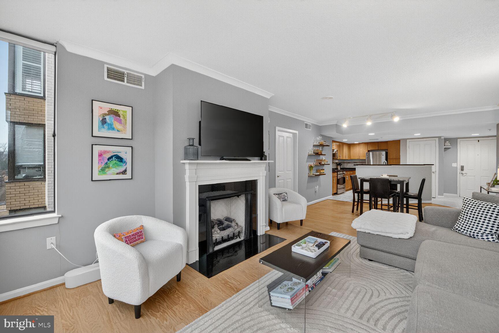 2220 FAIRFAX DRIVE 707