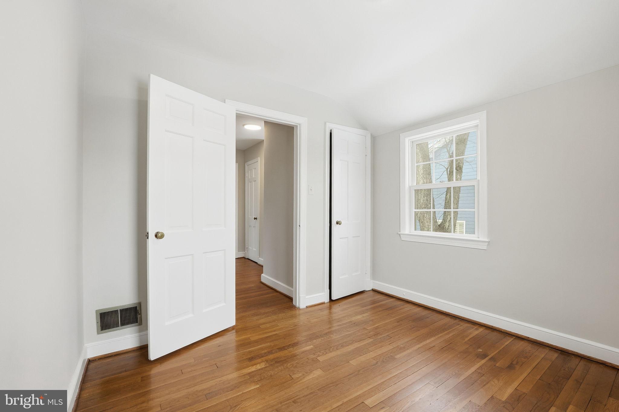 2127 PATRICK HENRY DRIVE