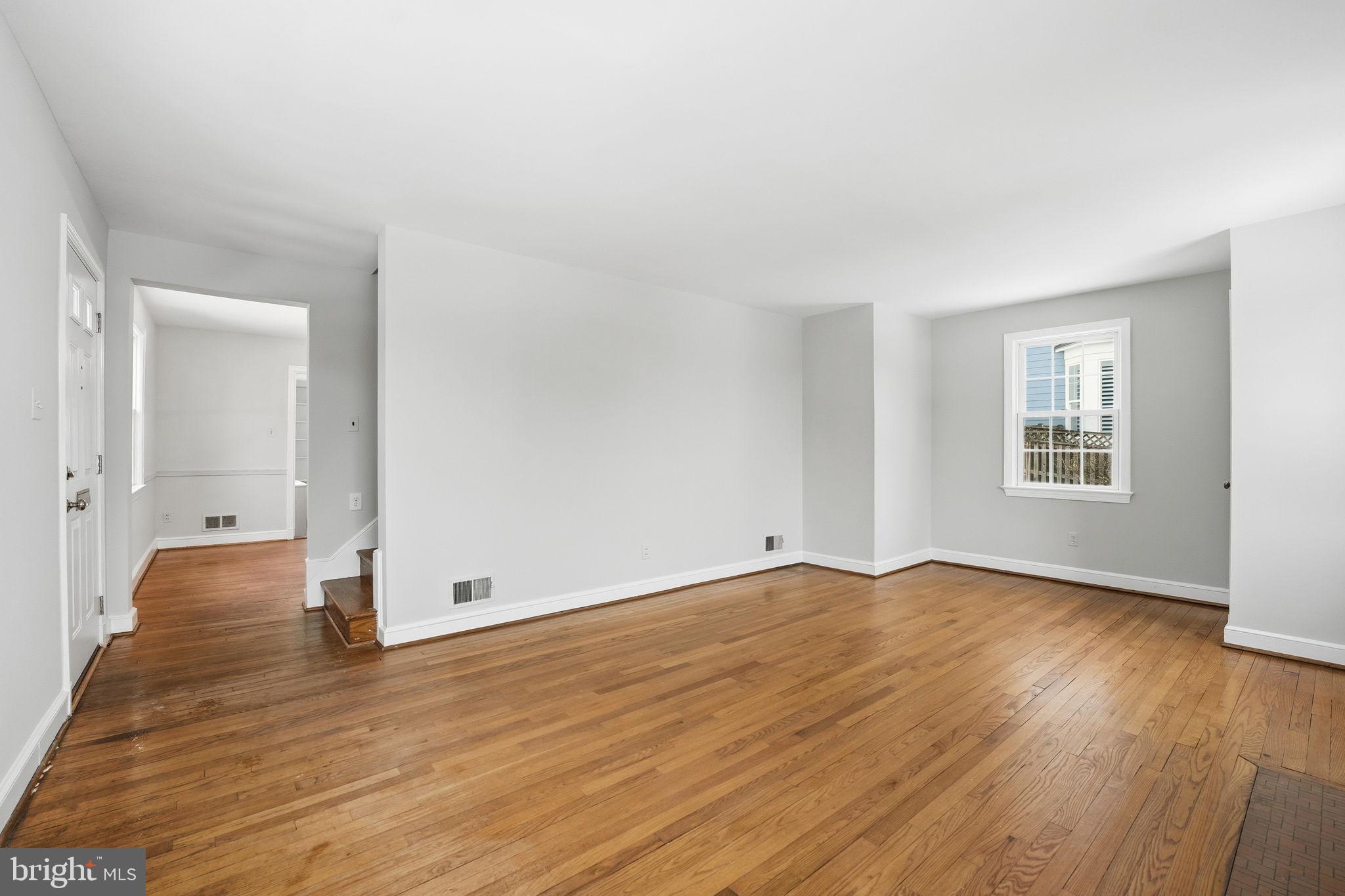 2127 PATRICK HENRY DRIVE