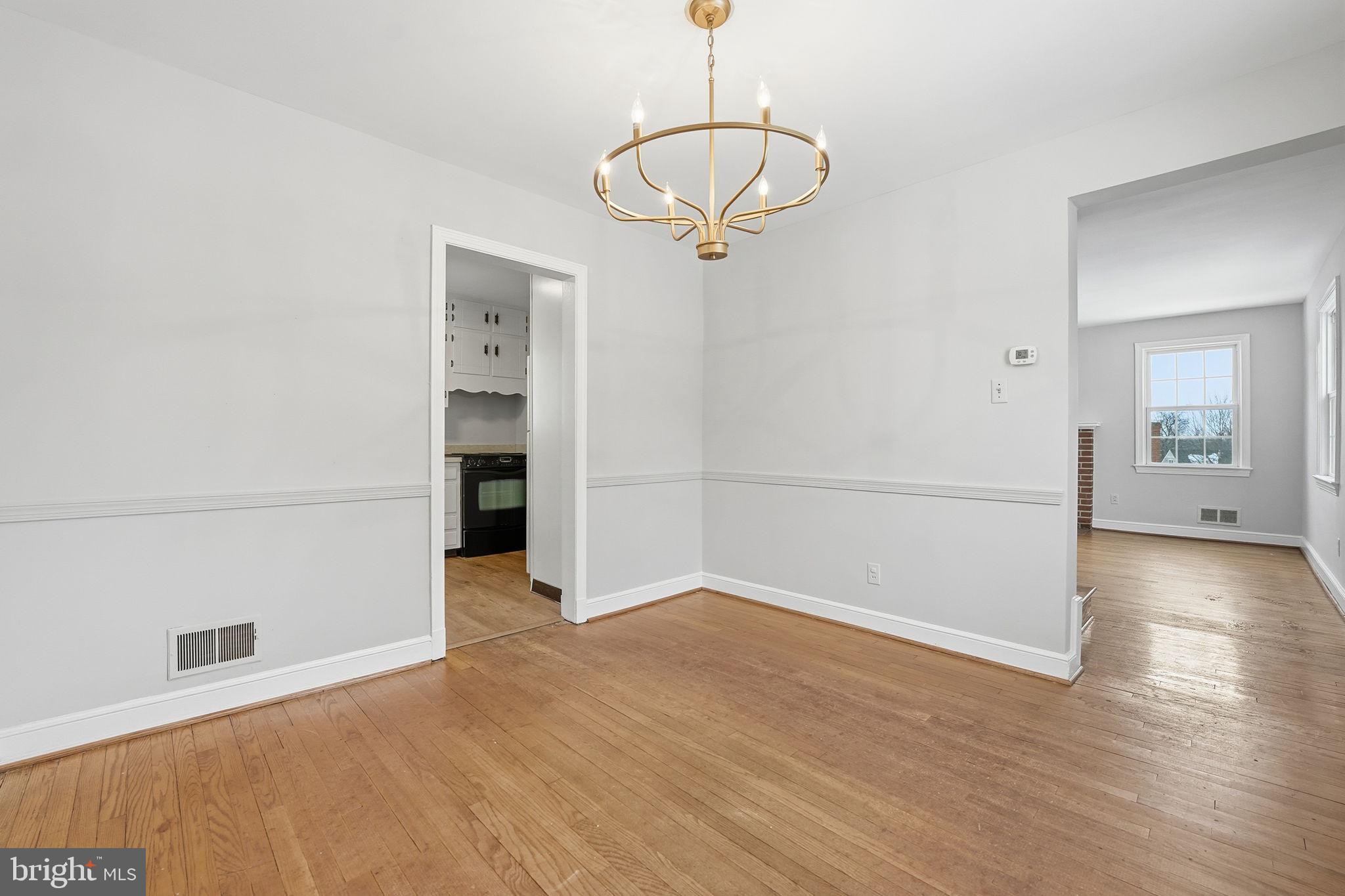 2127 PATRICK HENRY DRIVE