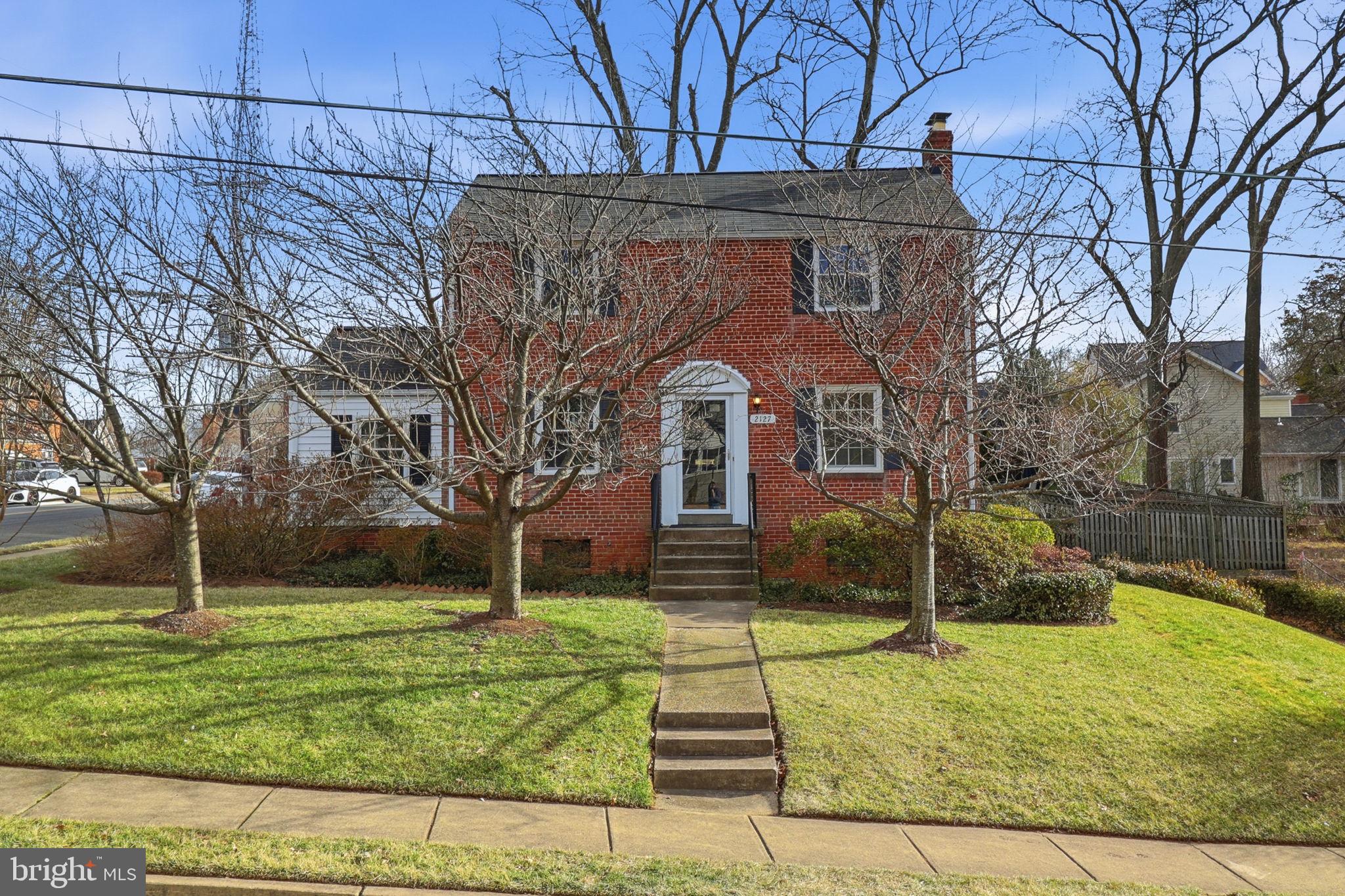 2127 PATRICK HENRY DRIVE