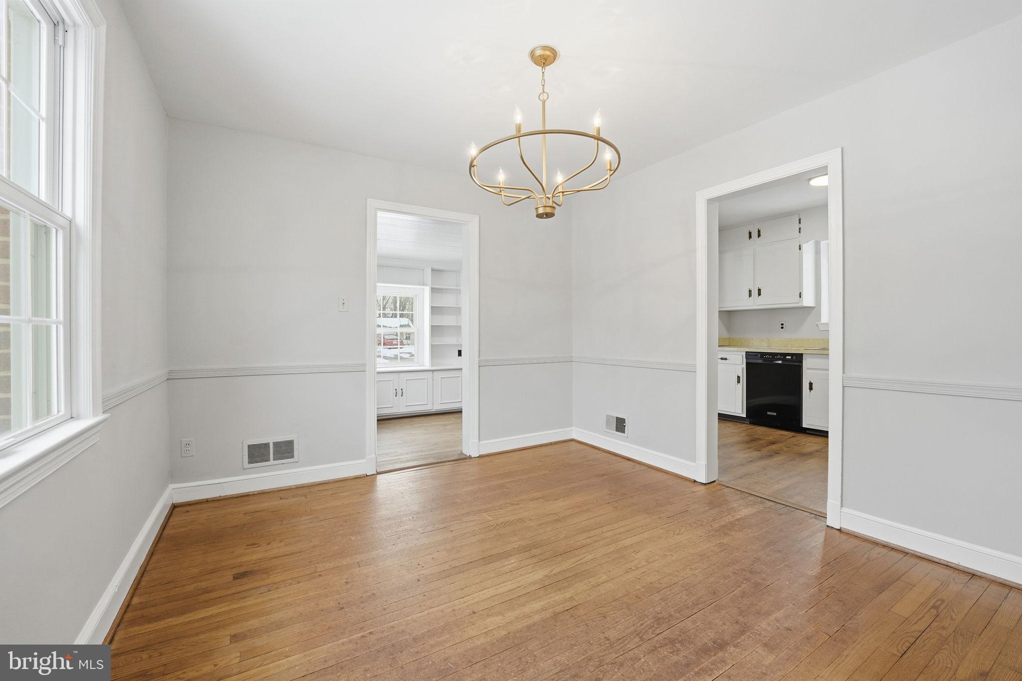 2127 PATRICK HENRY DRIVE