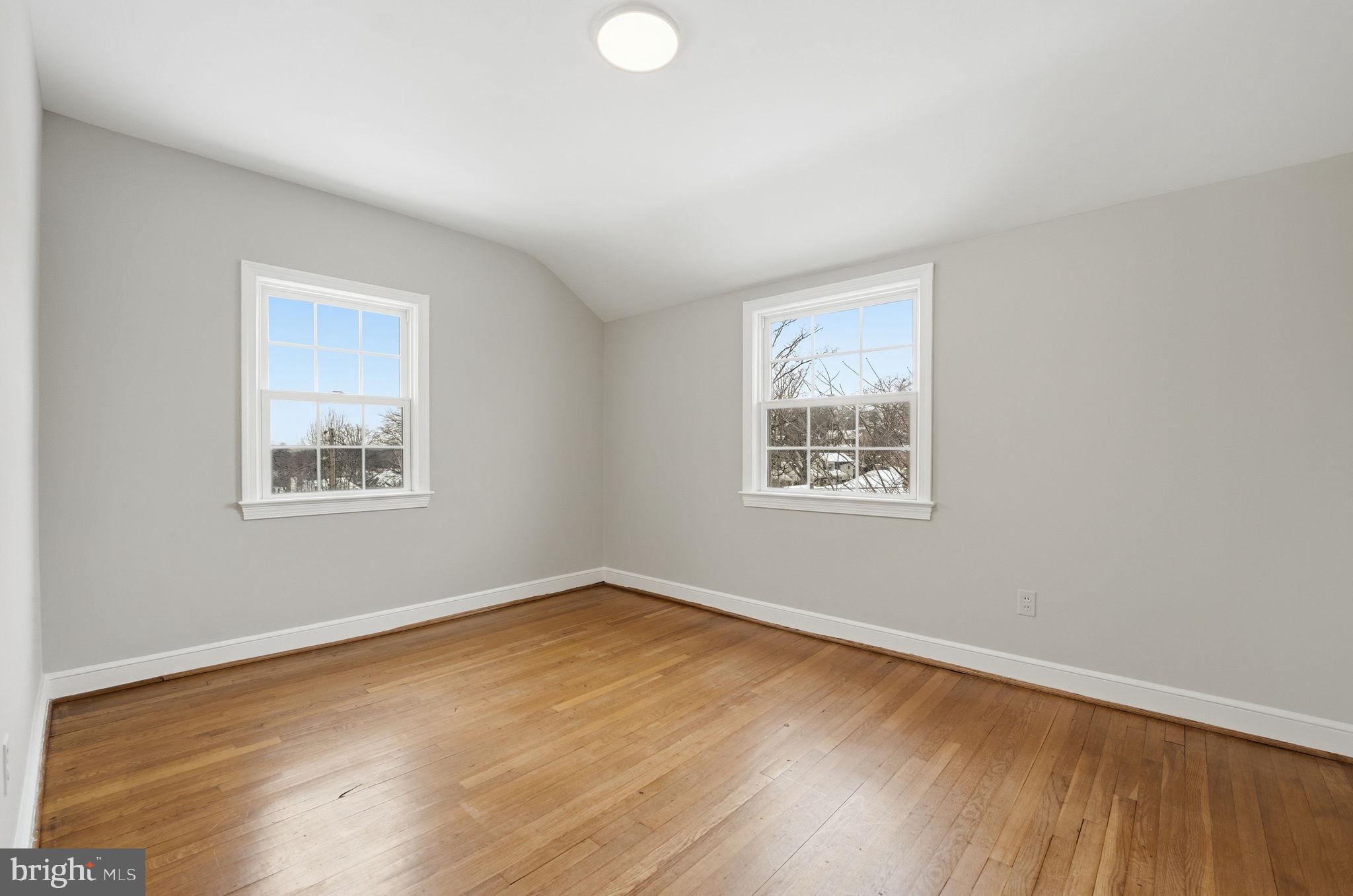 2127 PATRICK HENRY DRIVE