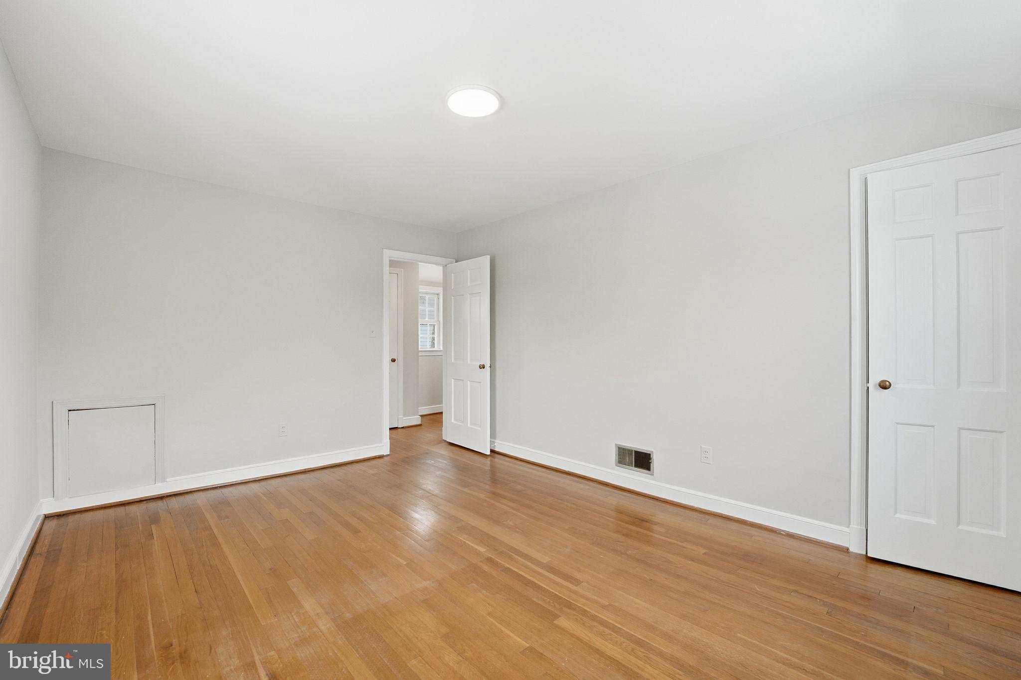 2127 PATRICK HENRY DRIVE