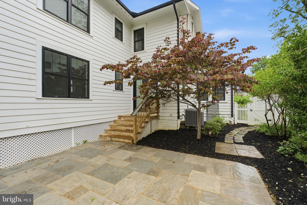 4628 13TH STREET N
