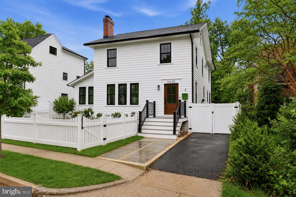 4628 13TH STREET N