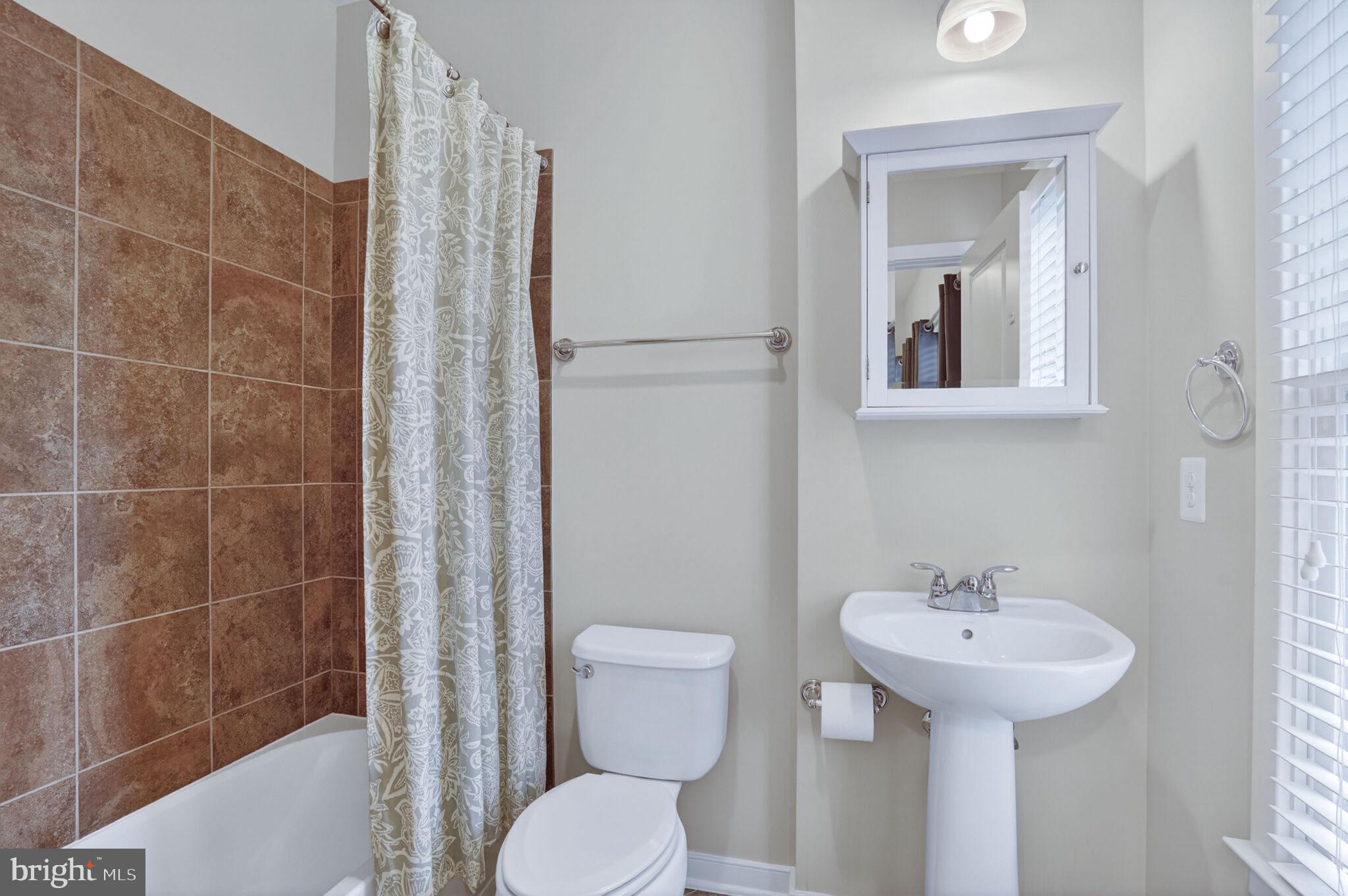 809 PARKER GRAY SCHOOL WAY