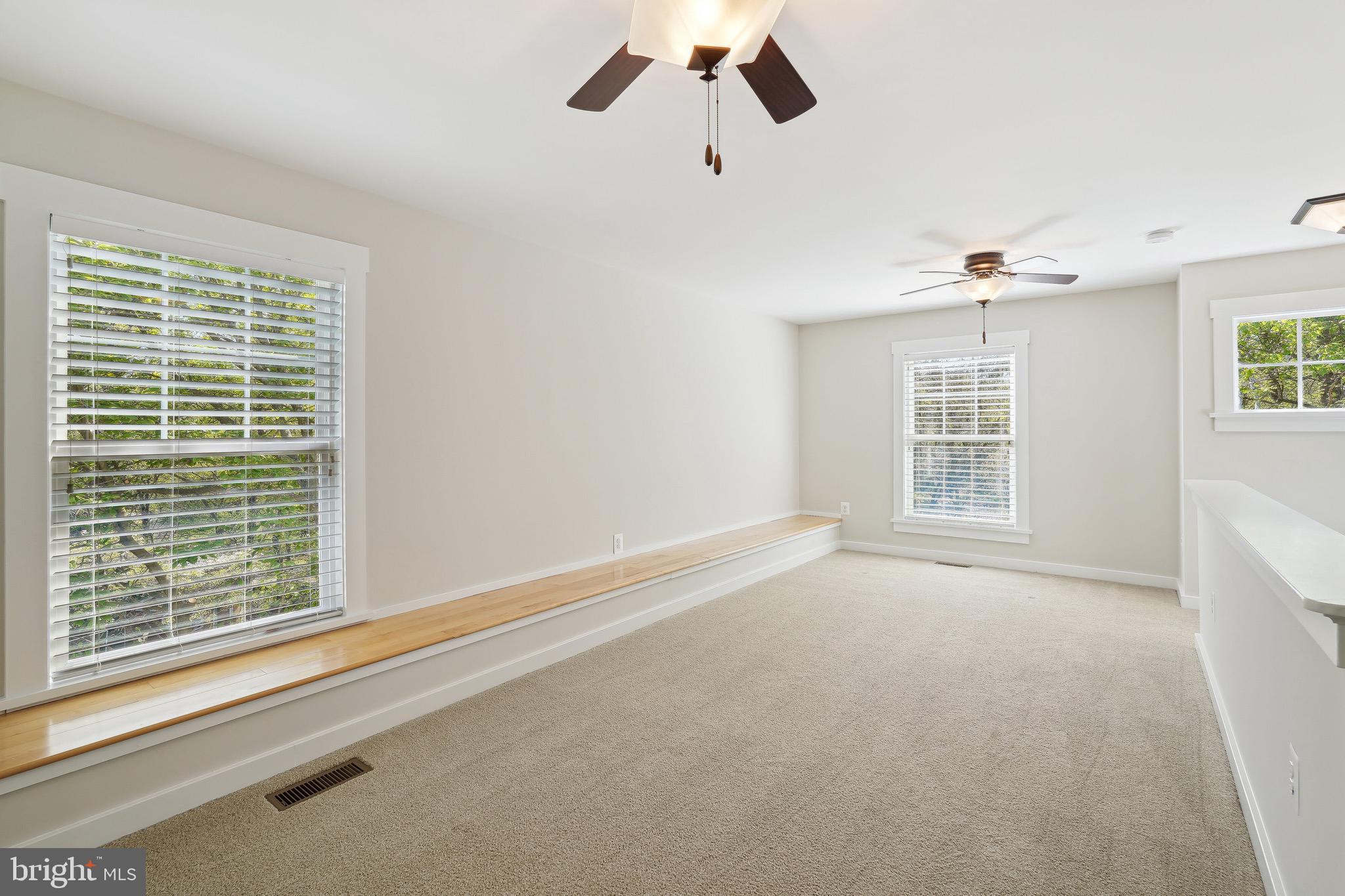 408 S Virginia Ave S