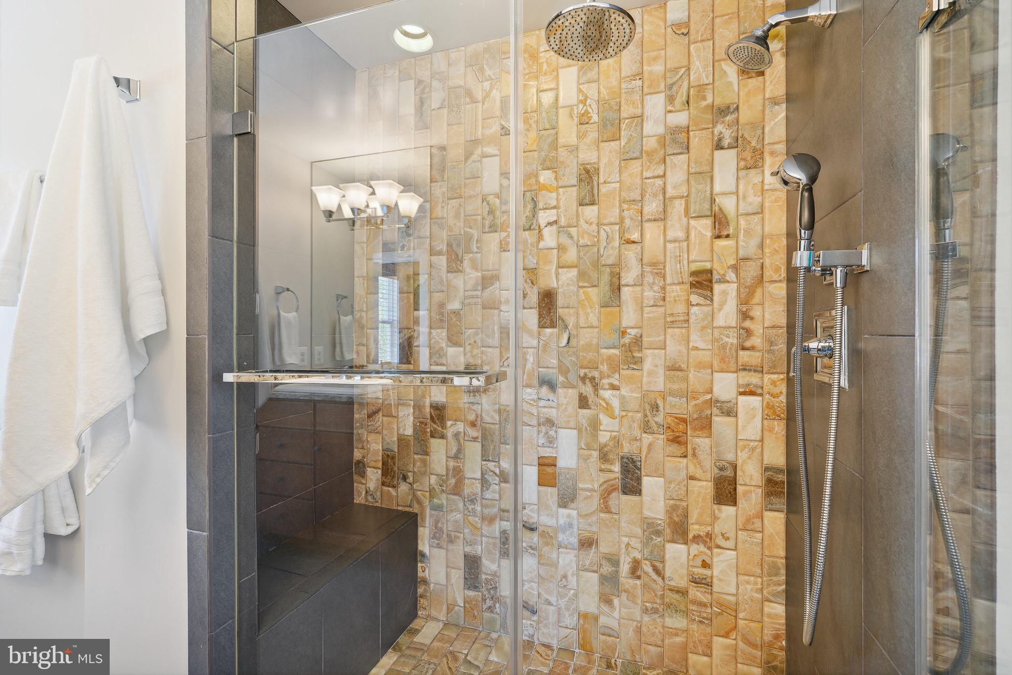 408 S Virginia Ave S