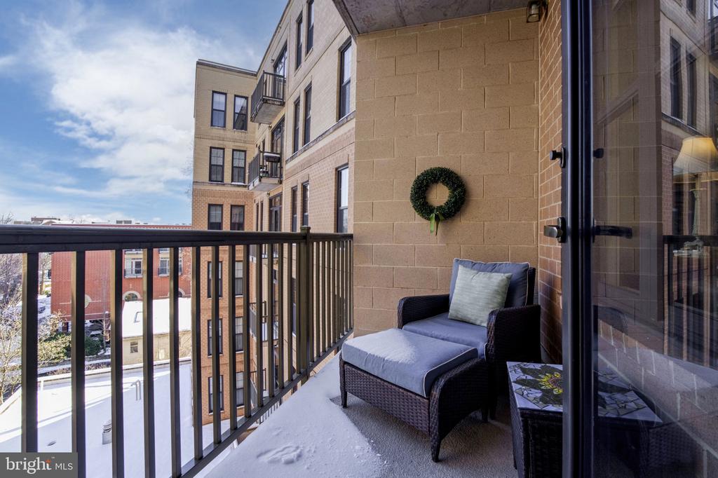 444 W Broad St #522