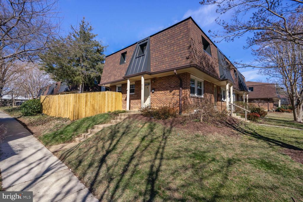 212 S Virginia Ave #78