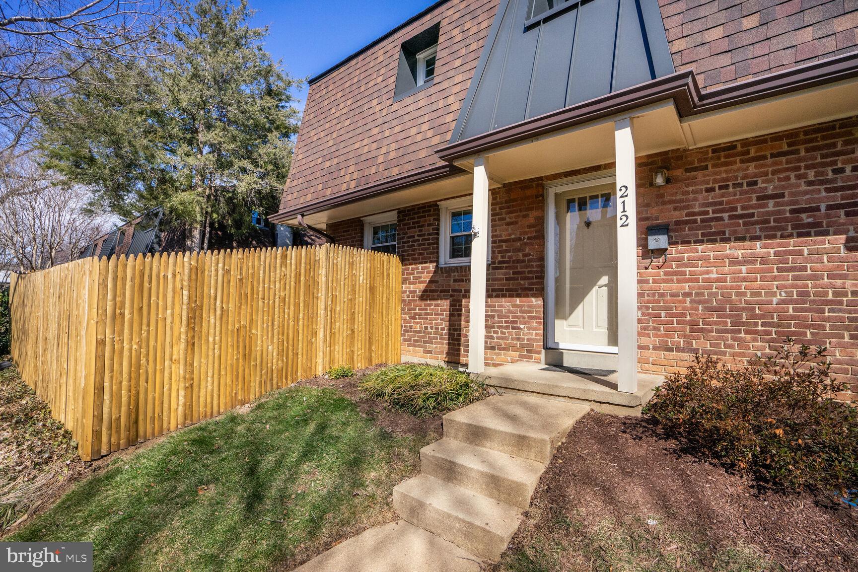 212 S Virginia Ave #78