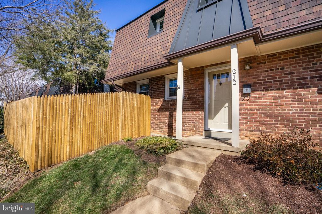212 S Virginia Ave #78