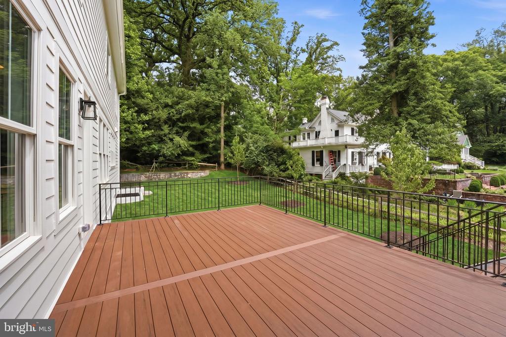508 MERIDIAN STREET
