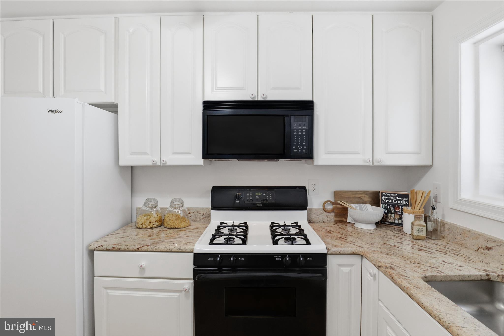 200 N MAPLE AVENUE 212