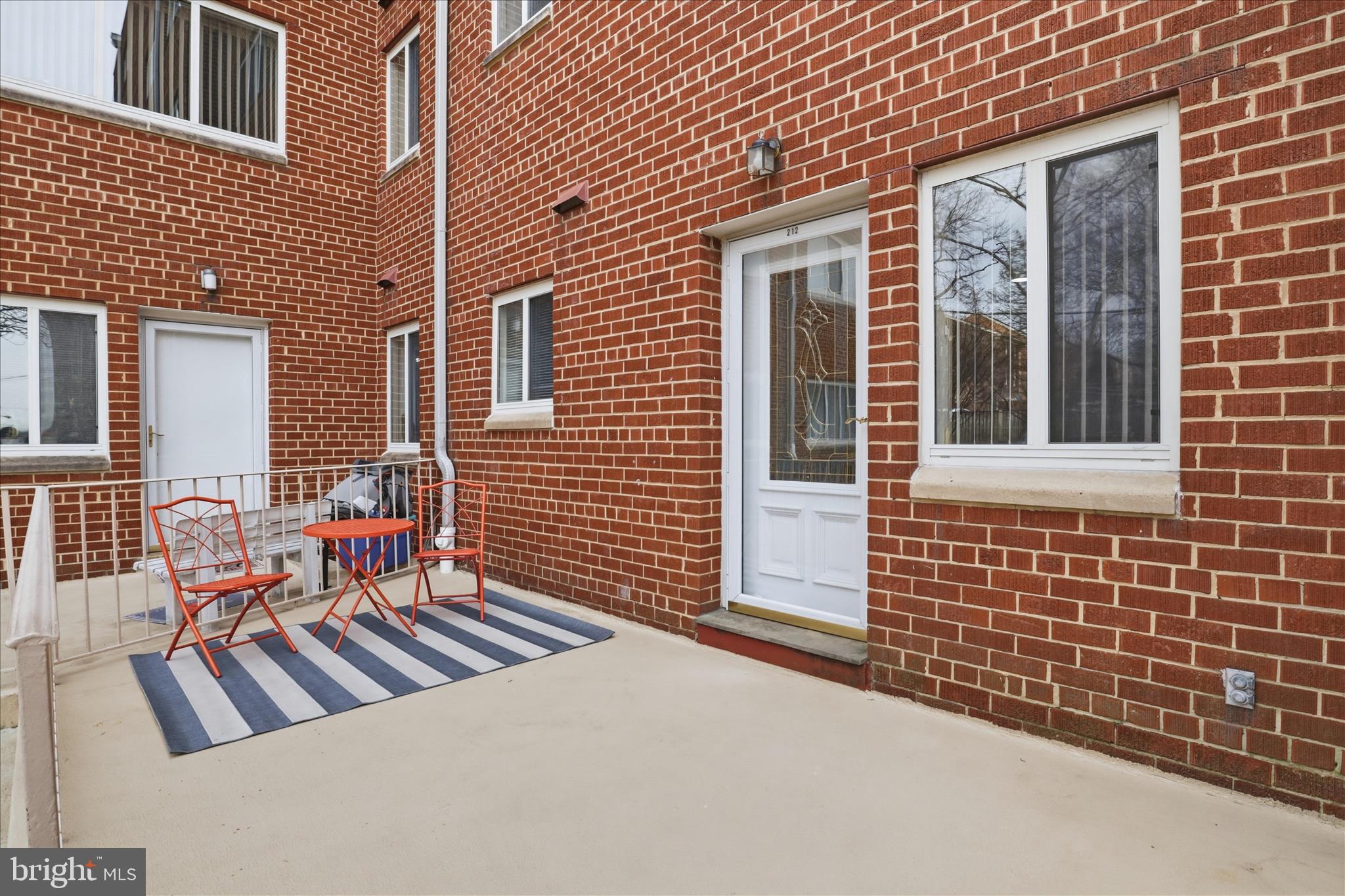 200 N MAPLE AVENUE 212