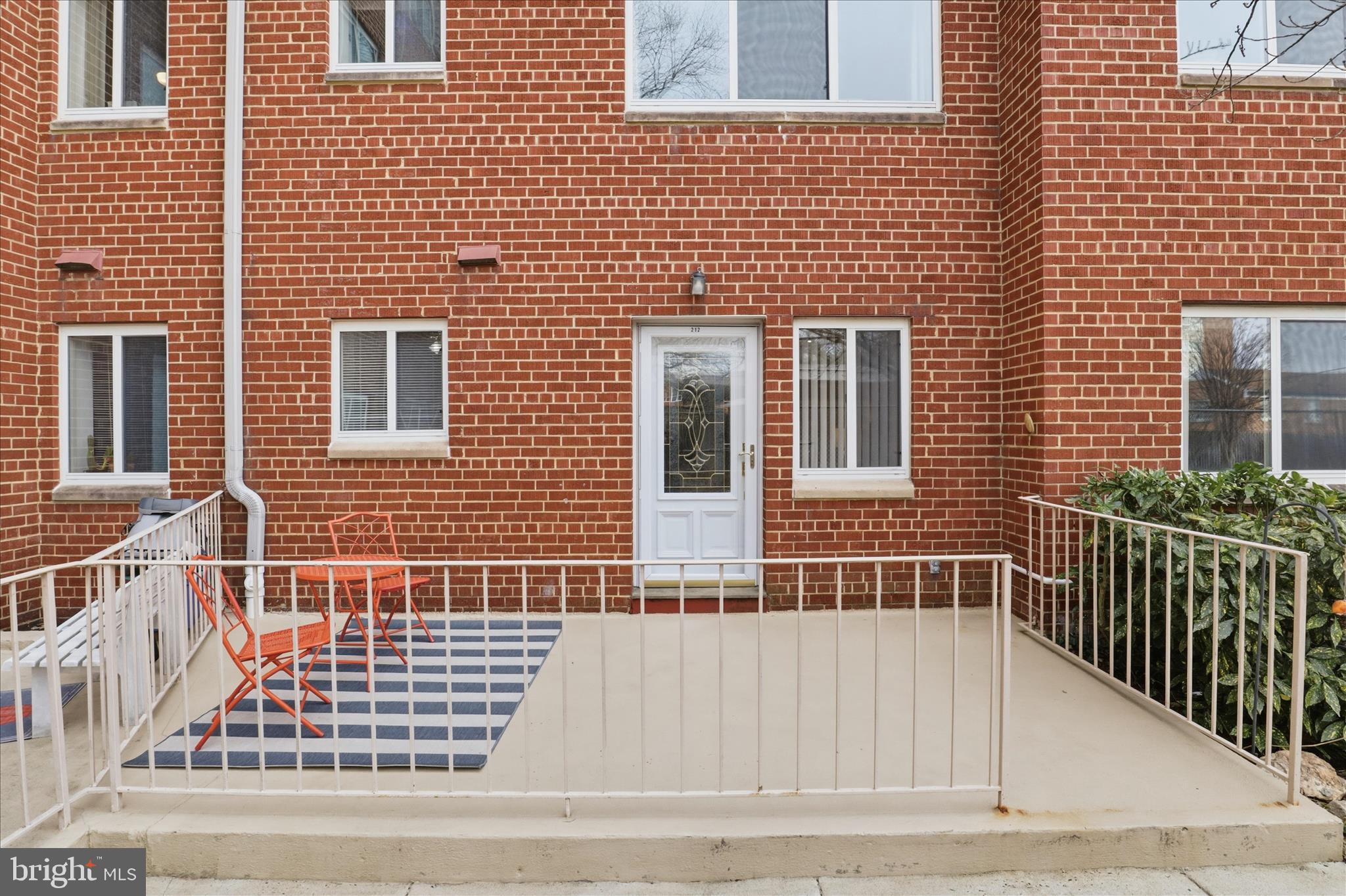 200 N MAPLE AVENUE 212