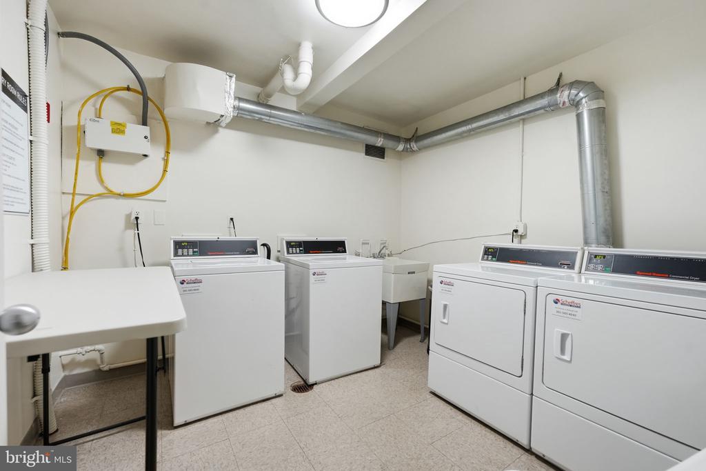 200 N MAPLE AVENUE Unit: 500