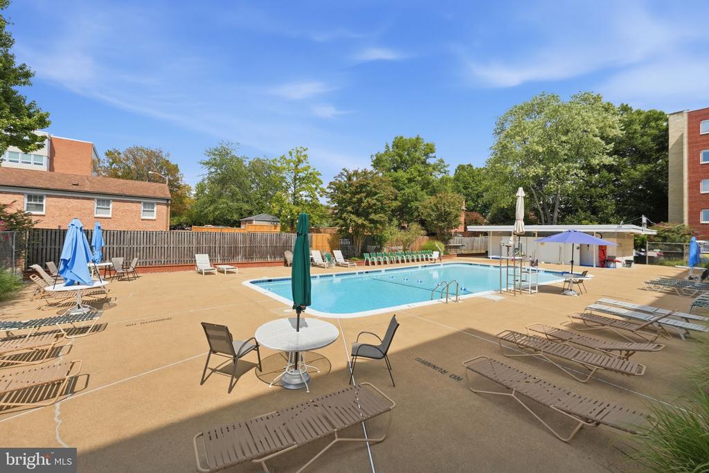 200 N MAPLE AVENUE Unit: 500