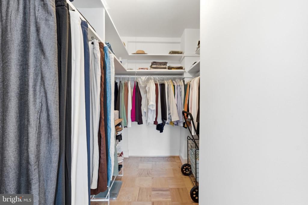 200 N MAPLE AVENUE Unit: 500