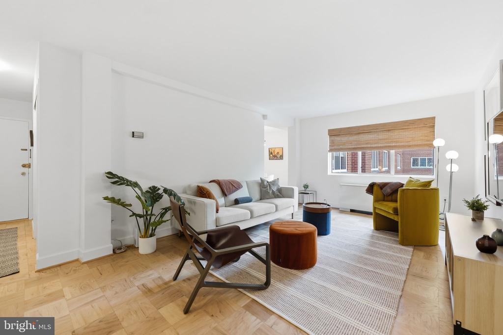 200 N MAPLE AVENUE Unit: 500