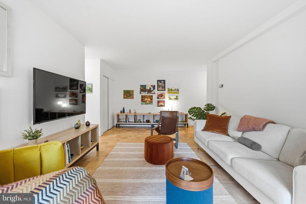 200 N MAPLE AVENUE Unit: 500