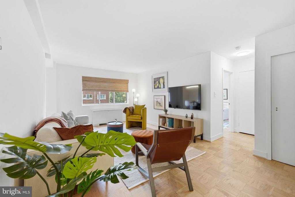 200 N MAPLE AVENUE Unit: 500
