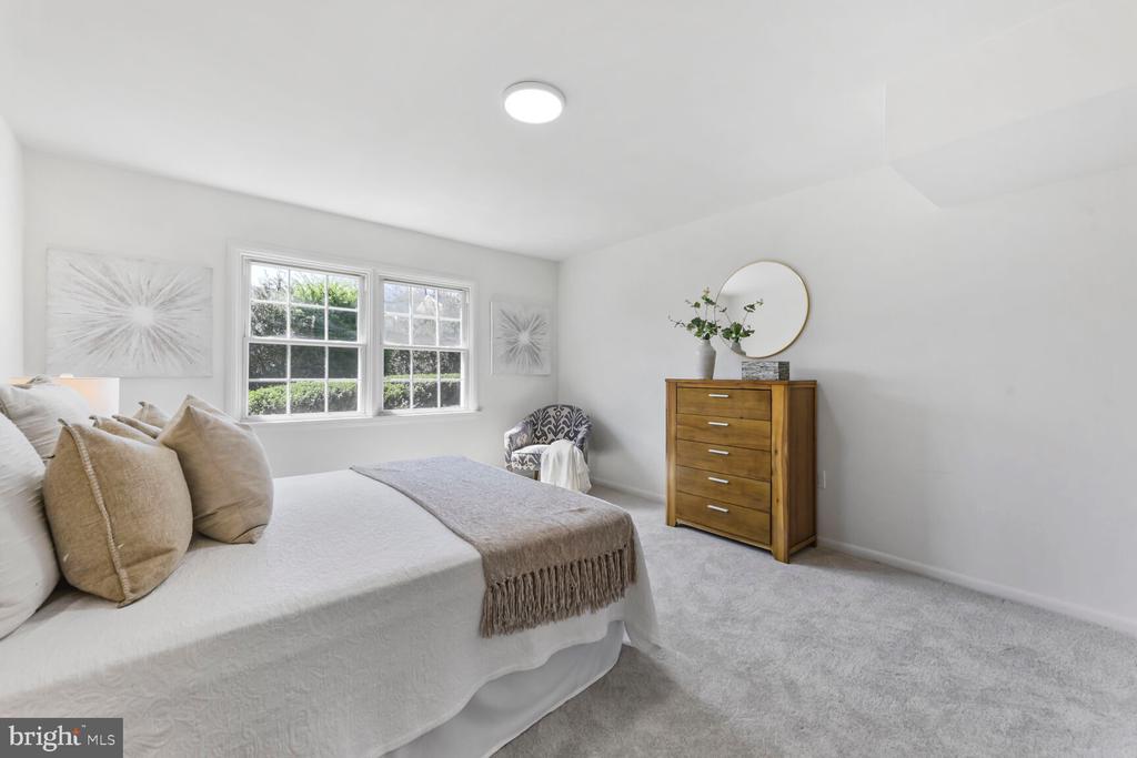 9481 Fairfax Blvd #102