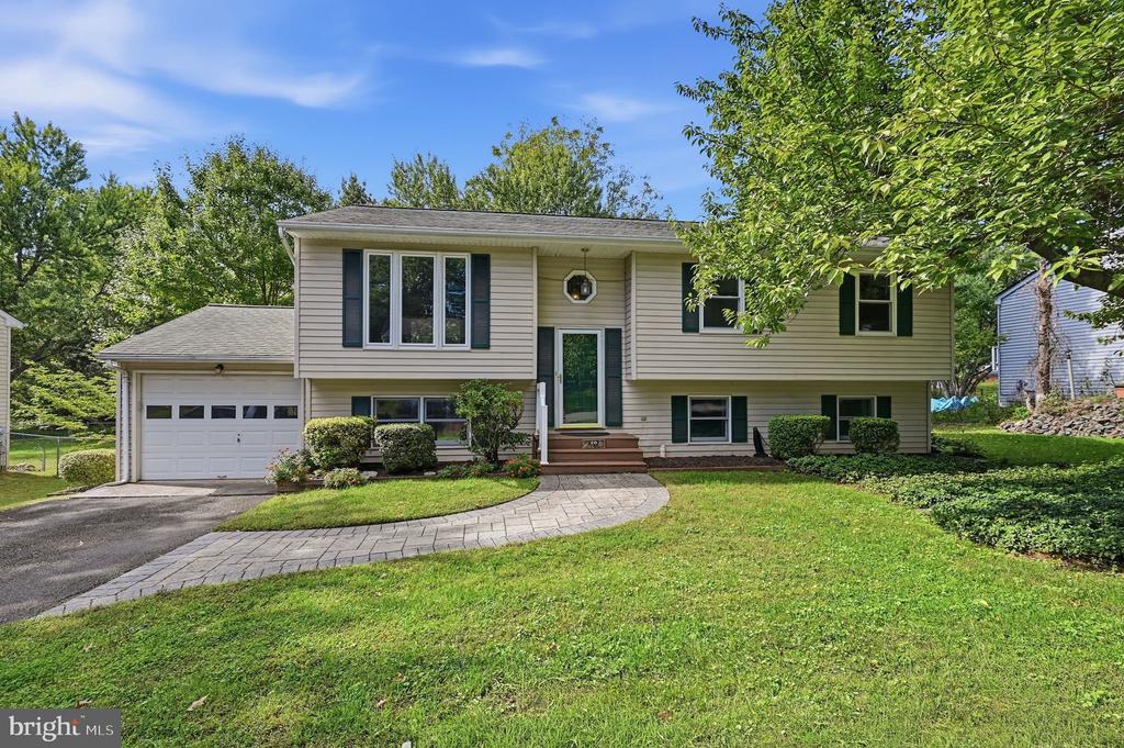20 FISHBACK COURT
