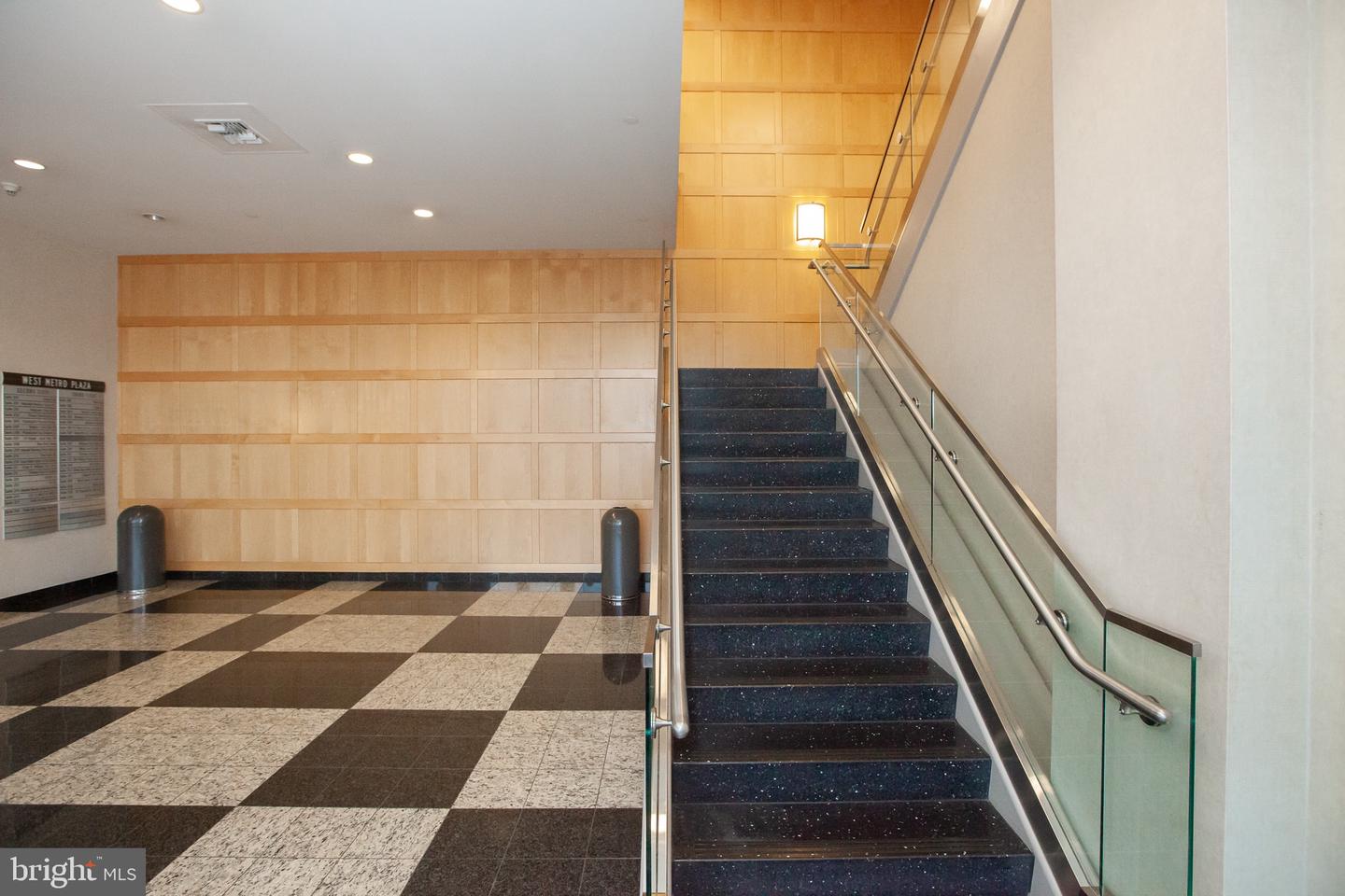 7115 Leesburg Pike #304-306