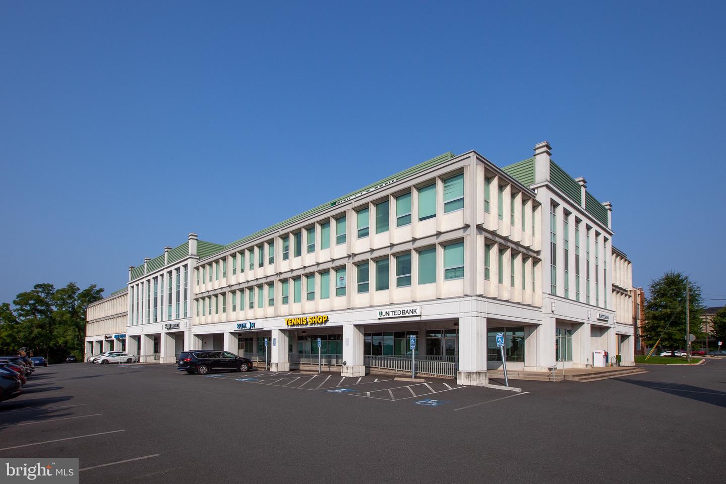 7115 Leesburg Pike #304-306