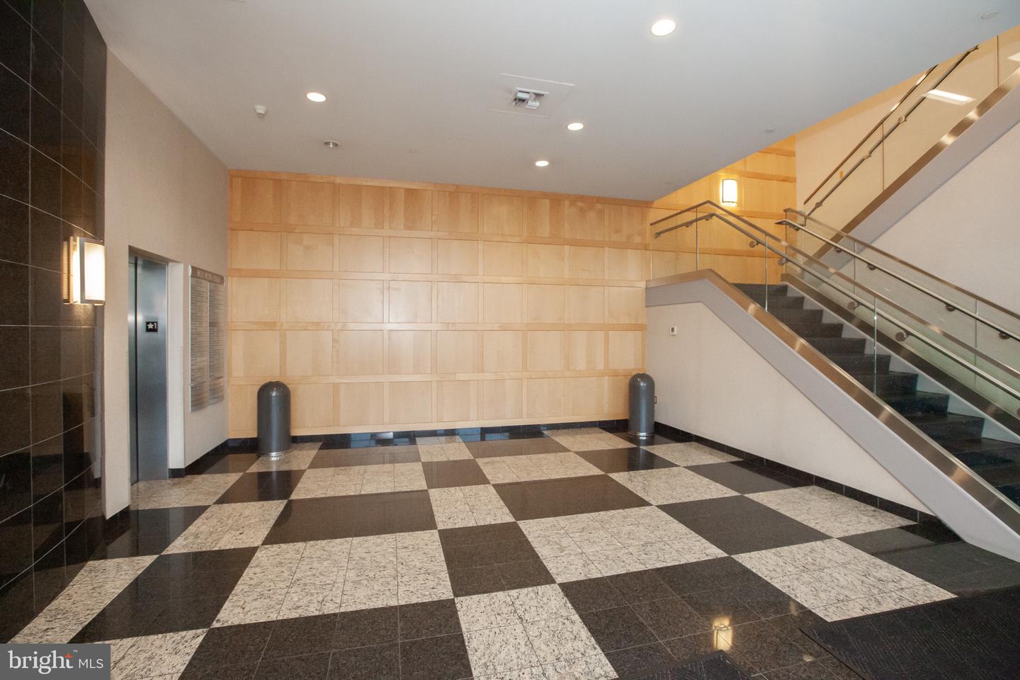 7115 Leesburg Pike #304-306