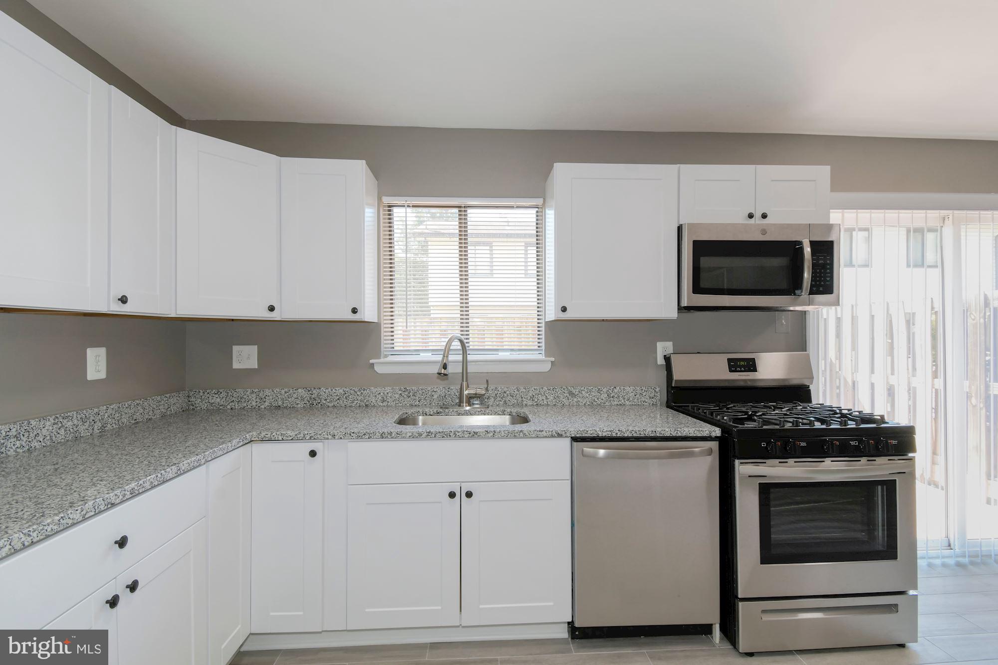 8407 del Norte Ct #84