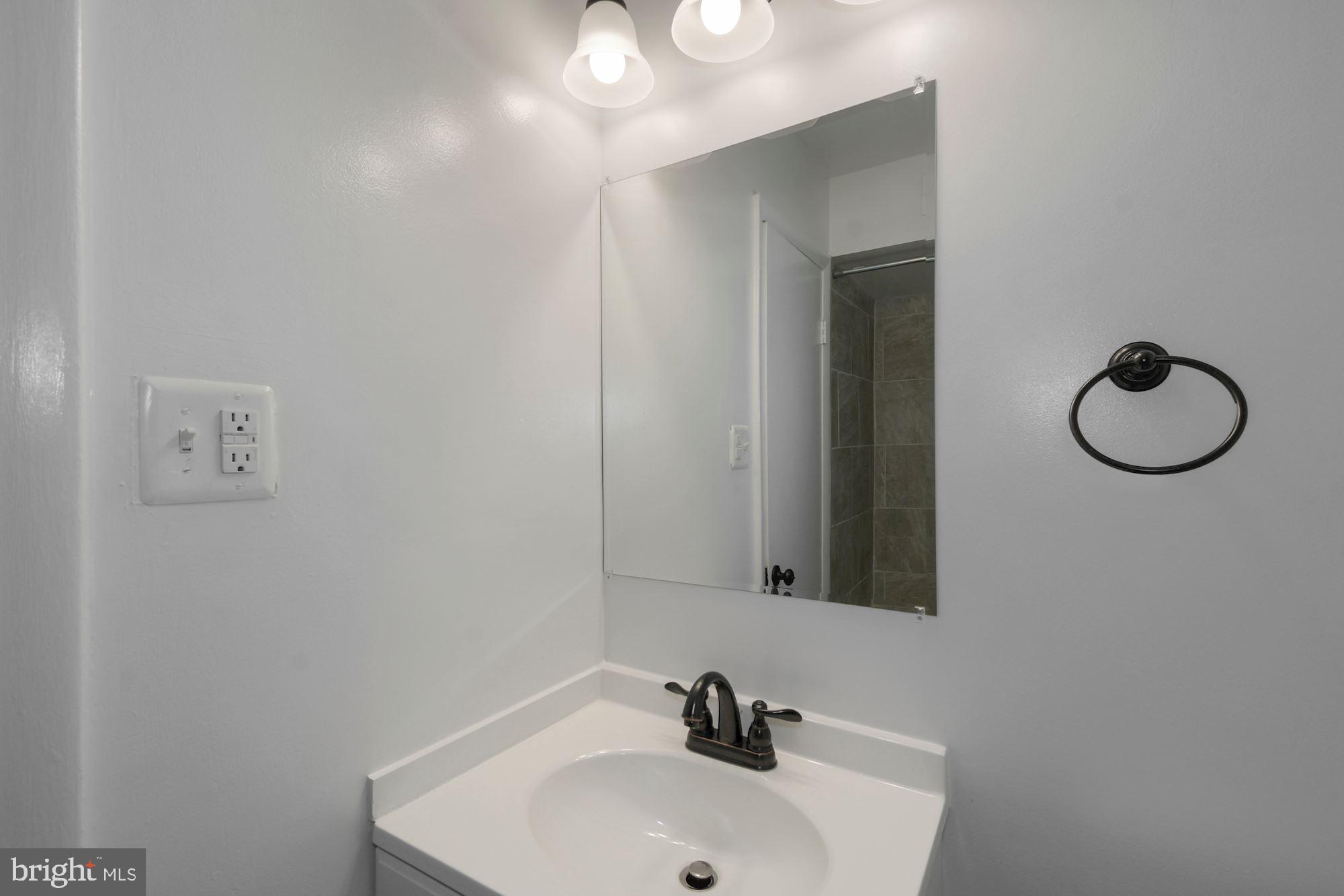 8407 del Norte Ct #84