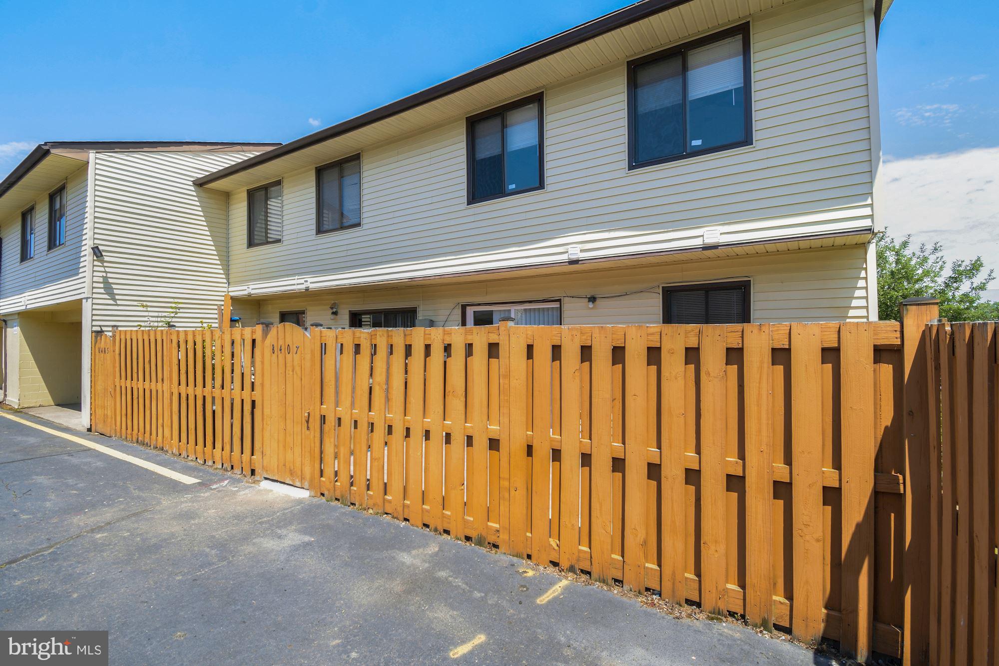 8407 del Norte Ct #84