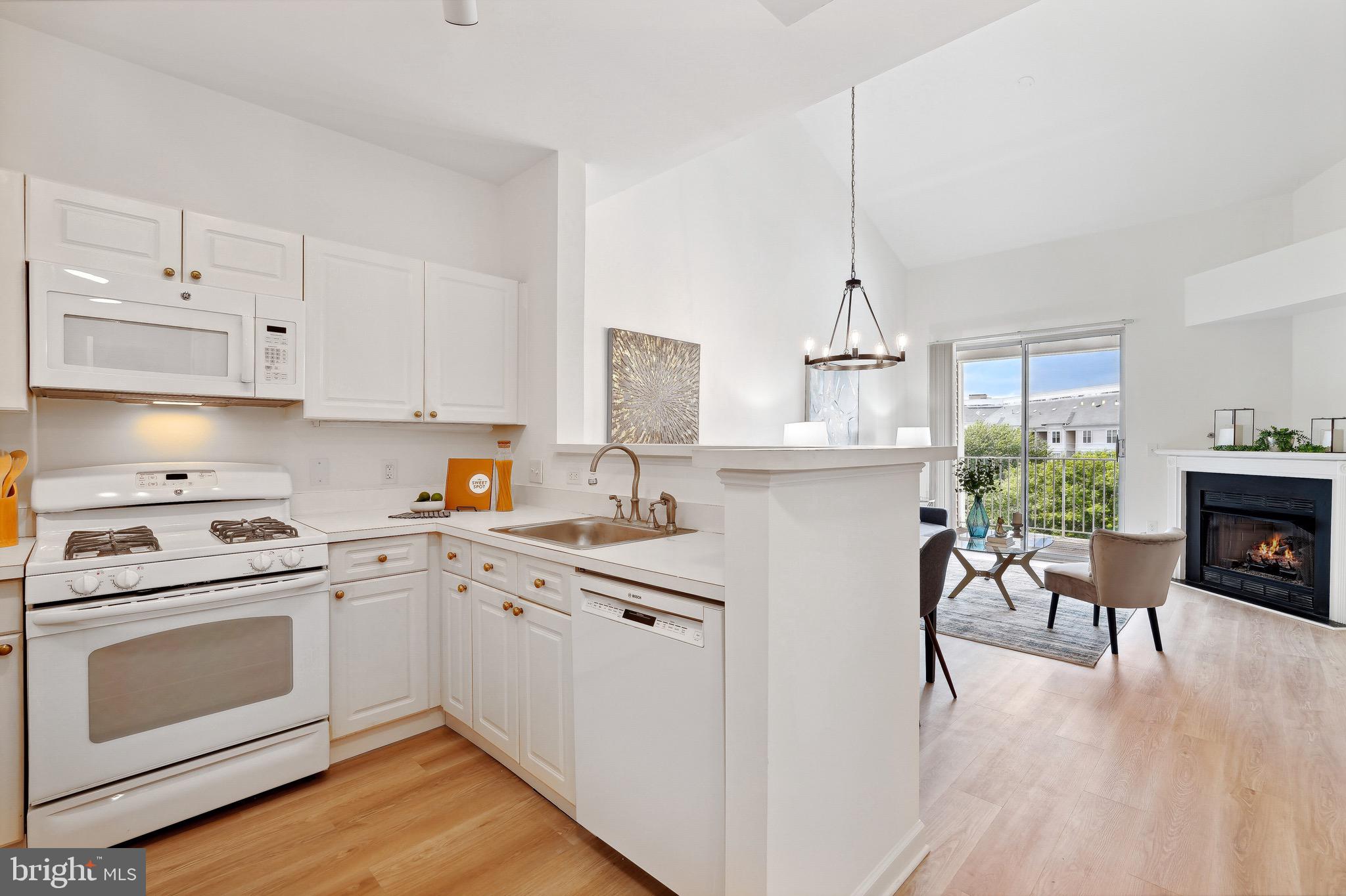 1645 International Dr #421