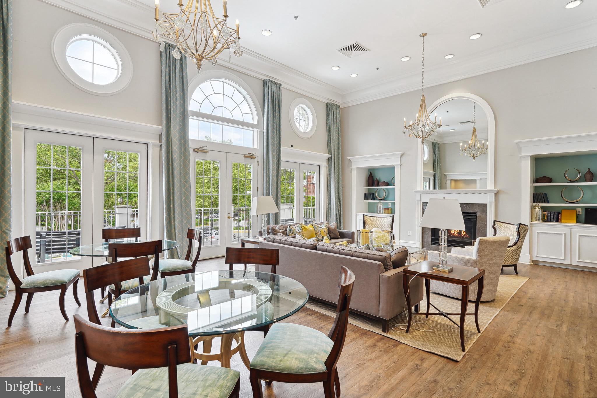 1645 International Dr #421