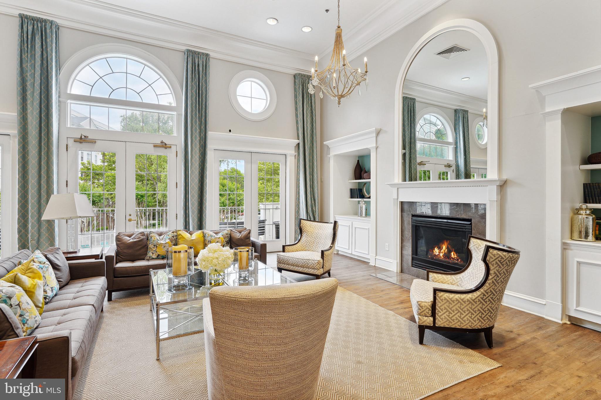 1645 International Dr #421