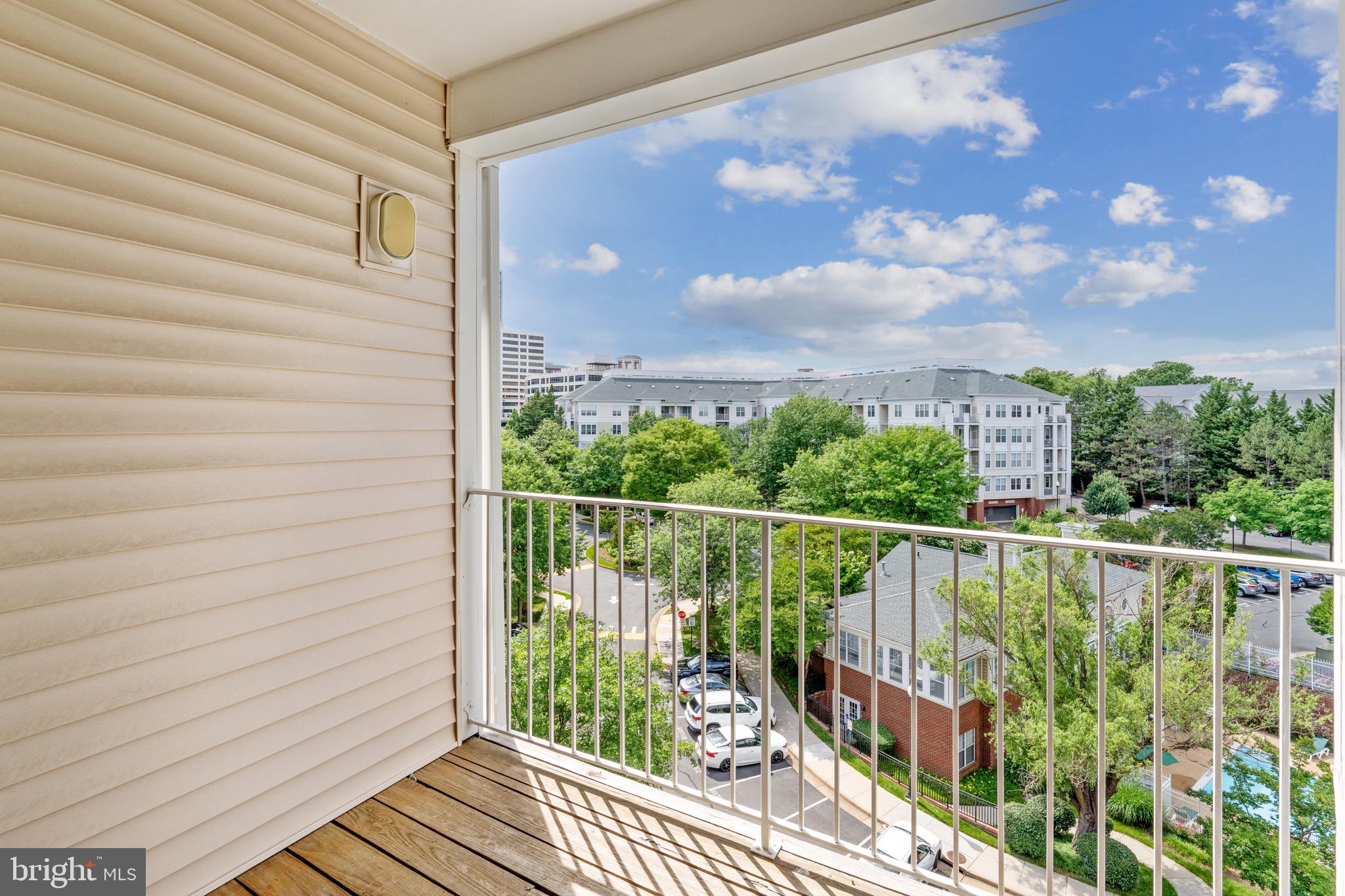 1645 International Dr #421