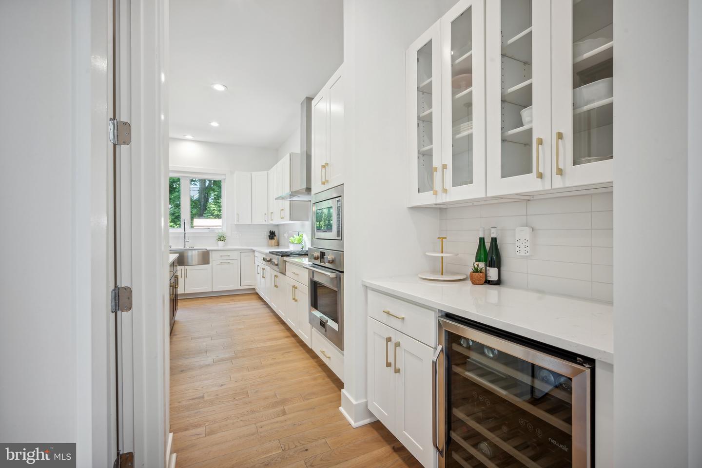 2033 Griffith Rd
