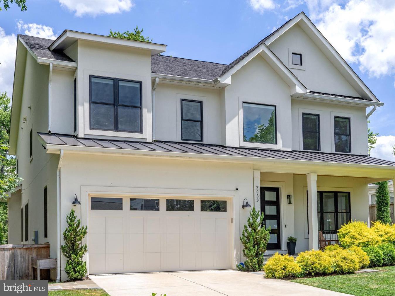 2033 Griffith Rd