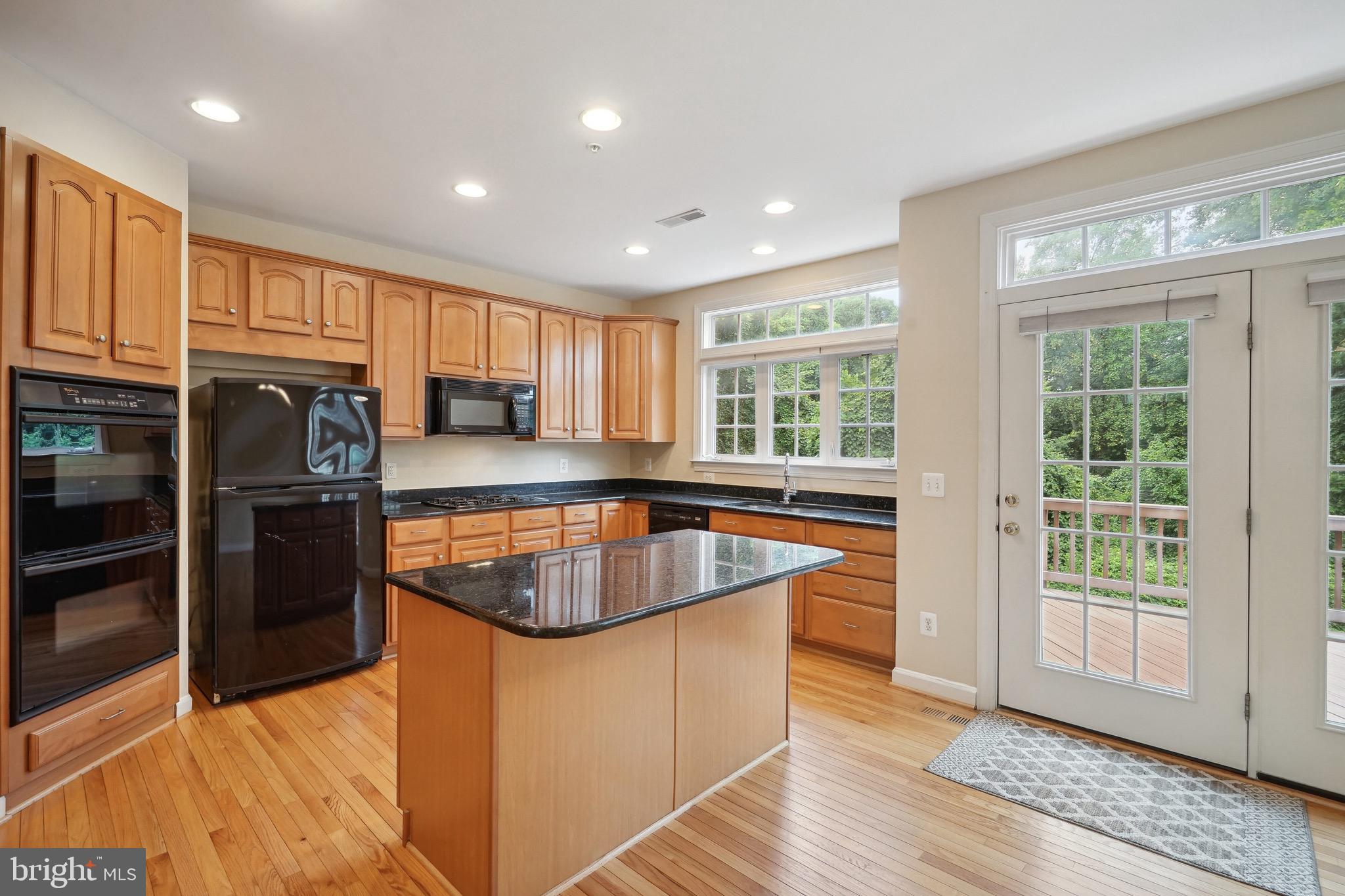 4080 Walnut Cove Cir