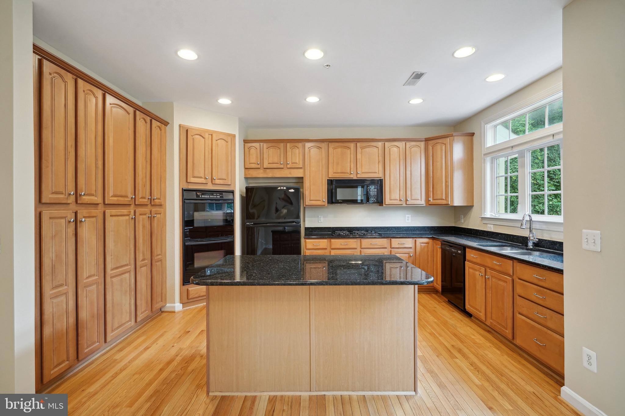 4080 Walnut Cove Cir